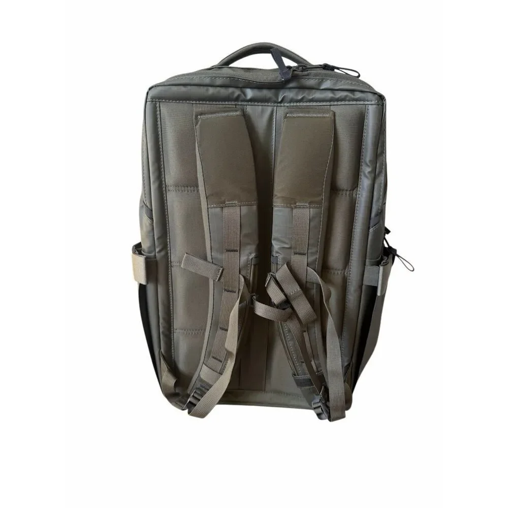 North Face Backpack Base Camp‎ Voyager NEW Daypack New Taupe Green TNF Black